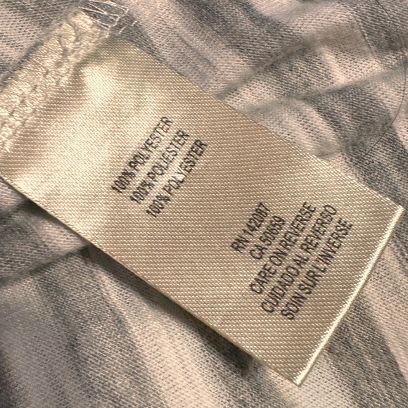 (L/XL) Simply Noelle Gray and White Horizontal Striped Tunic - Picture 11 of 13